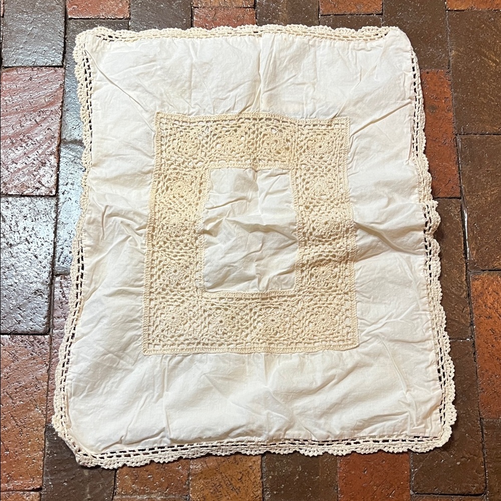 1 Standard Full vintage pillow sham crocheted edges cream on cream